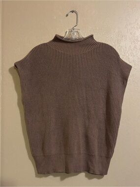 NWT Blu Pepper Mock Neck Cap Sleeve Sweater sz L